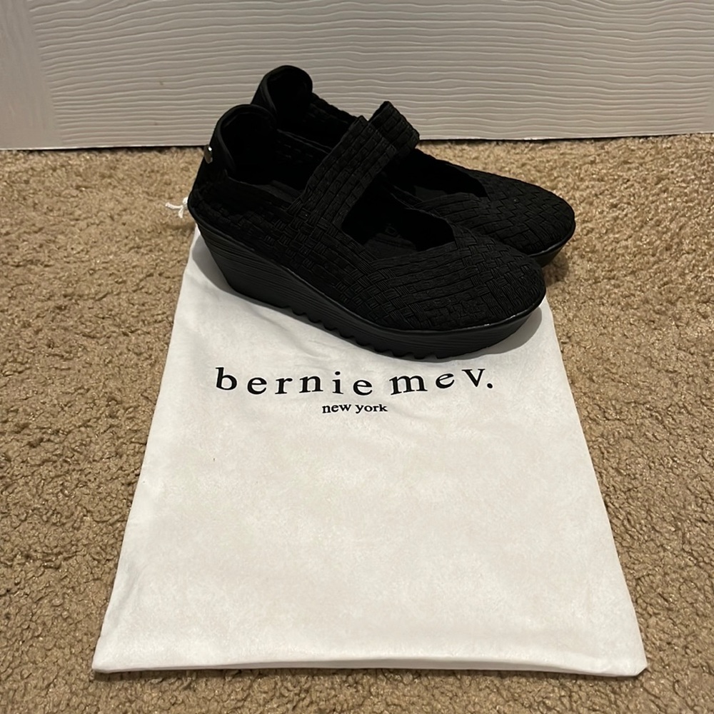bernie mev. Lulia Slip-On